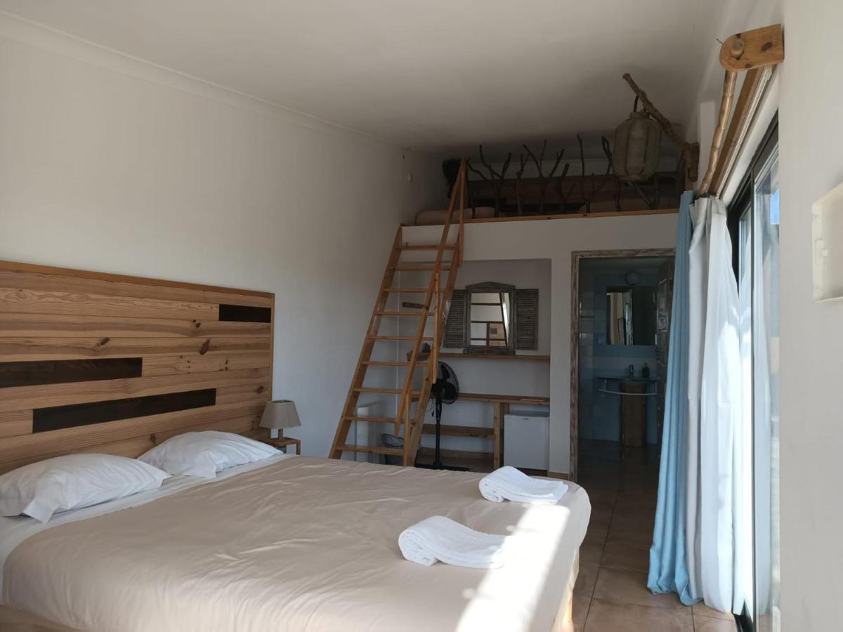 Raposeira  Good Feeling Hostel & Guest House מראה חיצוני תמונה